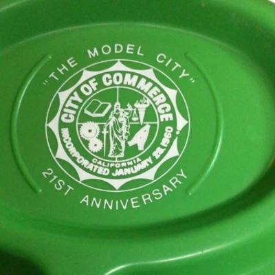 Bandeja de comida vintage City of Commerce California Seal 1981 21 aniversario 903A Foto 1 de 3