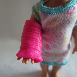 NEW Barbie Pediatrician Doctor Kelly Toddler Doll Pink Cast - Picture 1 of 3