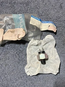 Volvo 340 343 Bremskontakt Schalter break contact switch NOS new old stock - Picture 1 of 8
