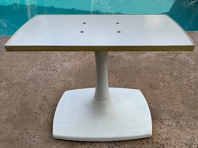 GUSDORF Vintage MCM Swivel White Tulip Table TV Stereo Gaming by Gudorf Retro - Image 1 of 4