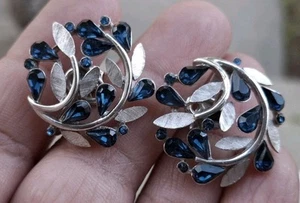 Vintage Crown Trifari Silver Tone Earrings Blue Stones Design 1" - Picture 1 of 7