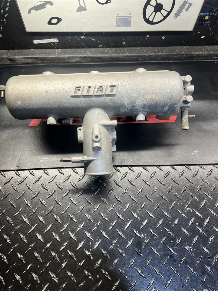 Fiat X 1/9 19 1980-88 • Colector de admisión de inyección de combustible raro Foto 1 de 4