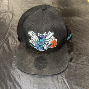 Mitchell & Ness schwarz NBA Charlotte Hornets Snapback **Unikat**siehe Rückseite der Mütze - Bild 1 von 7