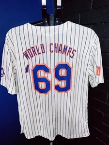 New York Mets Jersey '69 World Champs Size XL Promo Stadium Giveaway Pinstripe - Picture 1 of 6