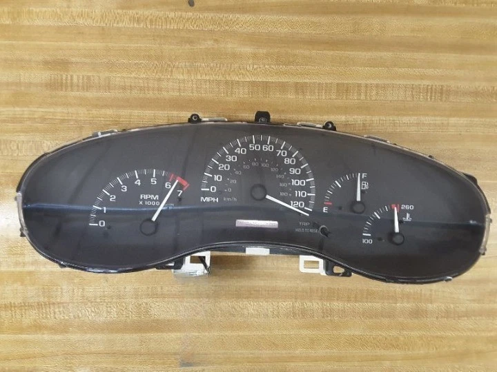 2001-2003 Chevrolet Chevy Malibu MPH Speedometer Gauges Cluster OEM Foto 1 de 4