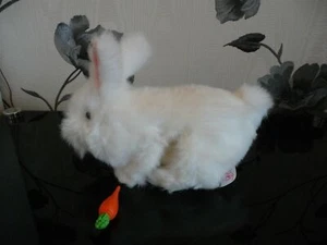 ***ANIMAGIC HOPPERS WHITE NEVY MY HOPPING BUNNY CONEJO Y ZANAHORIA***EN MUY BUENA CONDICIÓN - Imagen 1 de 5