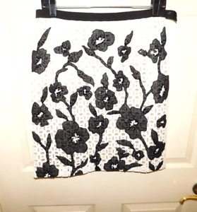 Carlisle White Black Floral Embellished Beige Lined Knee Length Skirt size 8