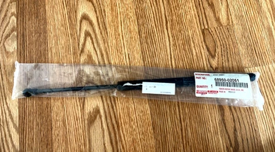 2003-2007 Toyota Matrix Stay Assembly Hatch Lift Support (Right) 68950-02051 OEM Foto 1 de 4