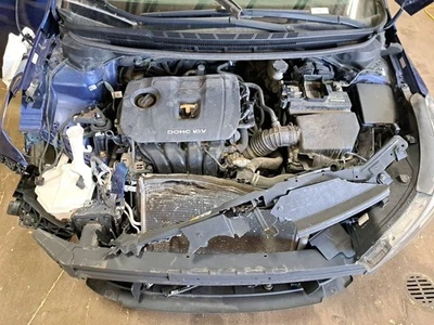 Puntal lado del conductor Lh 2017 Forte Sku#4185876 Foto 1 de 4