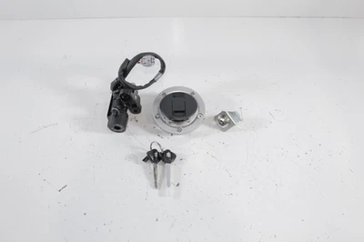 26 11-26 SUZUKI GSXR600 GSXR750 КЛЮЧ ЗАЖИГАНИЯ ГАЗОВАЯ КРЫШКА СИДЕНЬЯ ЗАМОК КОМПЛЕКТ #0295 - Изображение 1 из 4