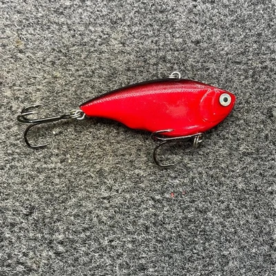 Yo-Zuri Arms Series Rattl'n Vibe Vintage Lipless Crankbait Lure 5/8oz Red Black - Image 1 of 4