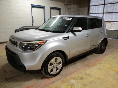 2015 KIA SOUL Windshield Wiper Motor OEM FWD 1.60L 96K Miles - Used - Image 1 of 4