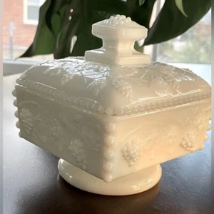 Vintage Westmoreland Milk Glass Beaded Square Pedestal Lidded Compote EUC - Picture 1 of 11