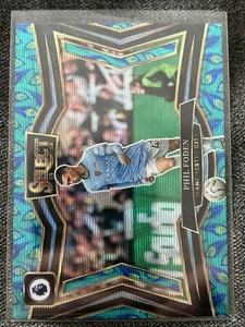 2024-25 Panini Select Premier League nivel de campo Phil Foden 226 Peacock Prizm SP - Imagen 1 de 2