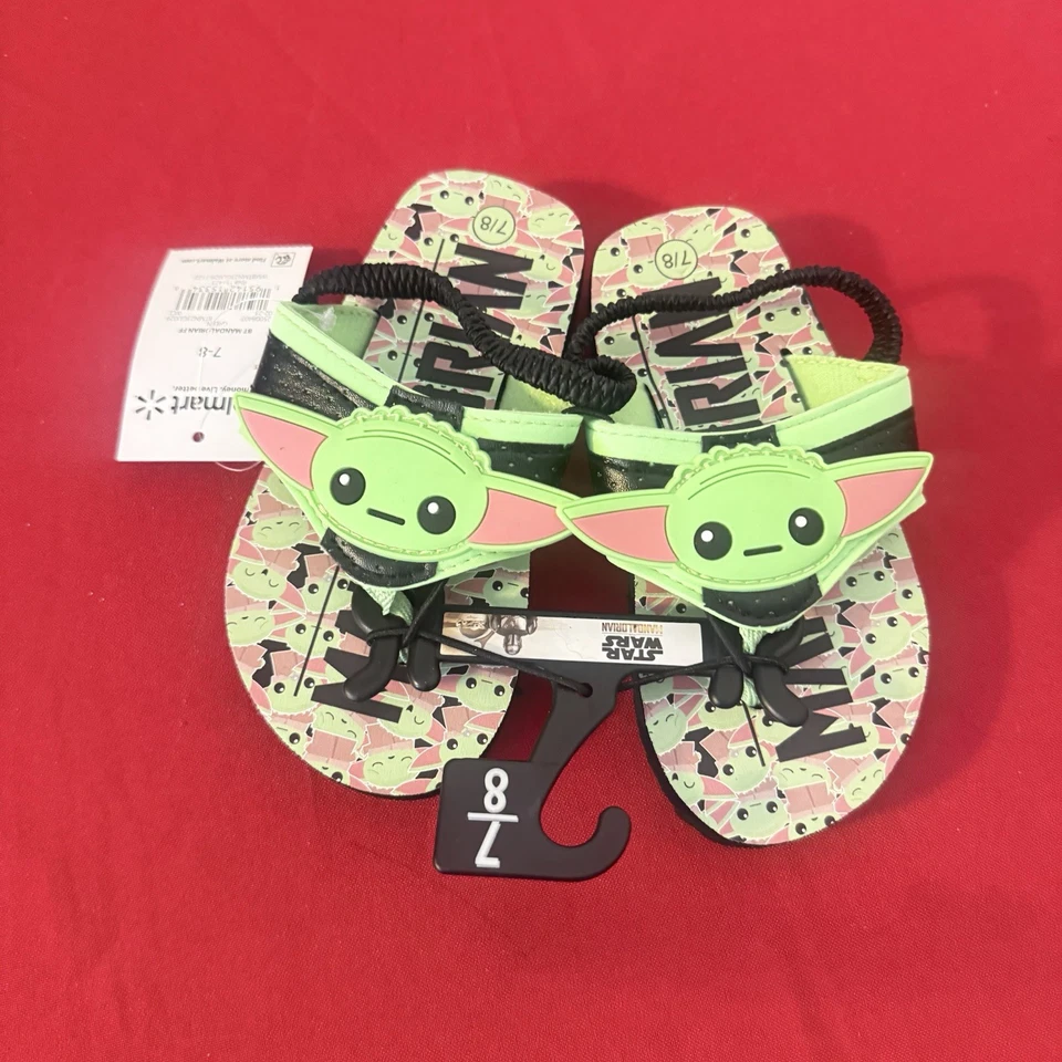 Sandálias de praia Star Wars Mandalorian Yoda chinelos meninos jovens tamanho 7/8 novas - Imagem 1 de 3