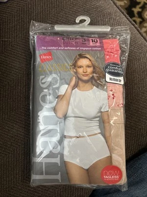 Womens NOS Hanes Classic Tagless Briefs 2004 Size 10 3 Pack  Multicolor - Image 1 of 4