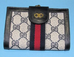Very Nice Unused Gucci Bi-Fold Wallet w/Original Box - Picture 1 of 10