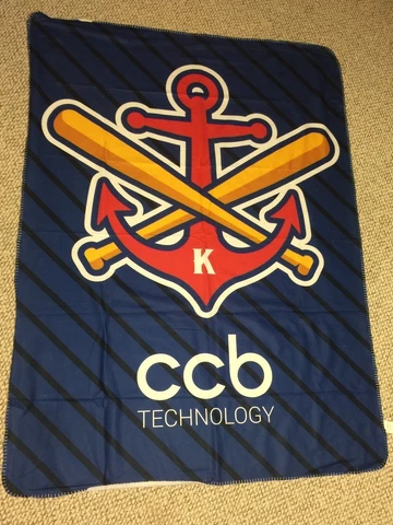 KENOSHA KINGFISH MINOR LEAGUE BASEBALL BLANKET and HAT SGA Miller Lite Cover