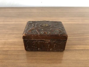 Piccola Scatola Vintage Rivestita In Pelle Scatola Portagioie Decorata - Imagen 1 de 8
