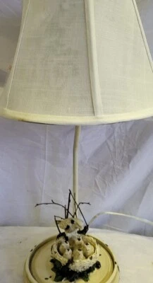 Lámpara y pantalla Victorian Trading Co Bird In a Nest 8D Foto 1 de 4