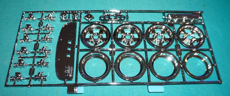 '32 Ford Hot Rod 3'N 1 Revell 1/8 Chrome Wheels Details Etc. - image 1 of 1