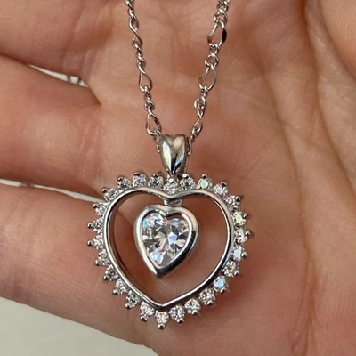 Colar pingente coração delicado Vanessa Mooney CZ prata - Imagem 1 de 4