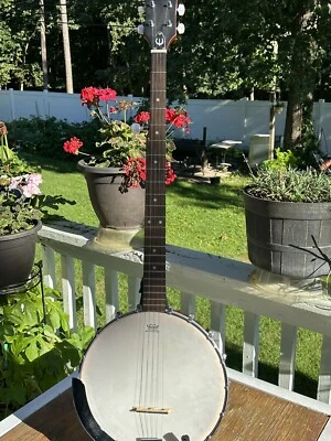 Epiphone 5 Strings Banjo  - Serial # 1305133149 w/Soft Shell Case - Image 1 of 4
