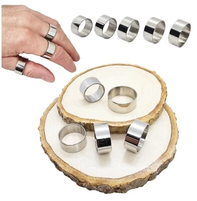 Anello in acciaio inox da uomo modello fascia larga liscia per donna - Immagine 1 di 4