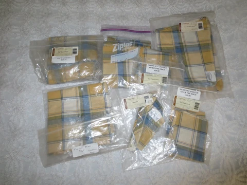 7 NEW Unused Longaberger CORNFLOWER PLAID BASKET LINERS - Listed Cover