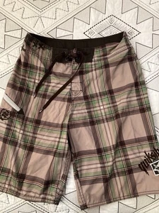 QUICKSILVER Boy’s Board Shorts Swim Trunks - Size 28 - Great Condition! - Picture 1 of 4