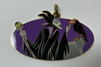 迪士尼沉睡魔咒乌鸦暗黑破坏神吊坠/悬挂奖章  — 第 1/4 张图片