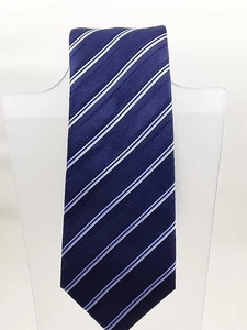 Corbata Marc Anthony Azul Marino Con Rayas Diagonales Plateadas 100% Seda 3" Ancho 58" Largo - Imagen 1 de 5