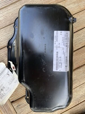 2007,2008,2009,2010,2011,2012 Mercedes Benz GL450 Engine oil pan  - Image 1 of 3