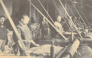 CP Repro 541 Industrie Lainière de Mazamet Intérieur d'Usine des peaux - Picture 1 of 2