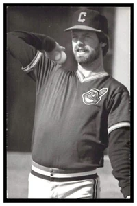 Rick Sutcliffe (1984) Cleveland Indians Vintage Baseball Postcard PCCI - Picture 1 of 2