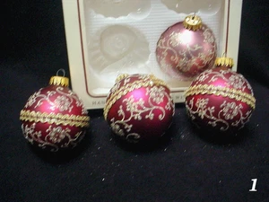 4 VINTAGE KREBS GLASS CHRISTMAS ORNAMENTS ROSE PINK & RED HAND DECORATED      #1 - Picture 1 of 3
