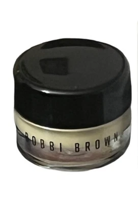 Base de ojos enriquecida con vitaminas BOBBI BROWN .17 oz / 5 ml nueva 0.17 oz Foto 1 de 2