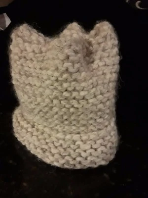 COZY WINTER WARM 手工镂空拉盖帽燕麦色 ONE SIZE — 第 1/4 张图片