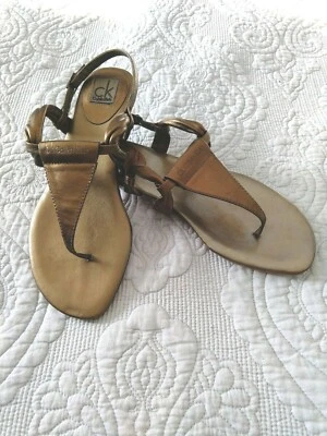 SANDALIAS TANGA MUJER CALVIN KLEIN NAPA CUERO BRONCE TALLA 8 Foto 1 de 4