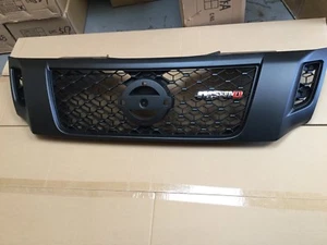 Matt Black mesh style Grill to fit Navara np300 2015 - 2015 D23 & logo emblem - Picture 1 of 6
