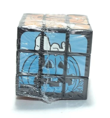 Snoopy Puzzle Game Mini Cube Halloween Great Pumpkin Charlie Brown Toy T252 - Image 1 of 4