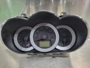 2010-2012 Toyota RAV4 Speedometer 4 cylinder - Picture 1 of 3