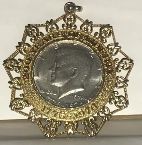Vtg 1776-1976 Medallion 200 Years of Libery Half Dollar Gold tone USA Coin O.O - Bild 1 von 2