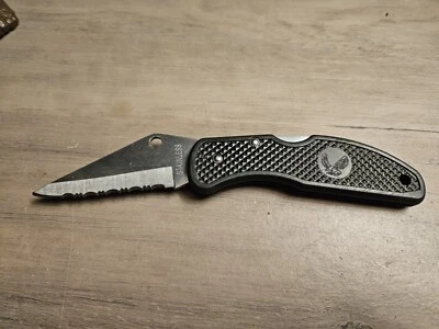 FROST LARGE TACTICAL STYLE FOLDING KNIFE - LOCKBACK-SERRATED BLADE - Image 1 of 4