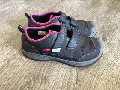 Keen Youth Speed Hound Girls Size 5 Sneaker Slip On Black Pink Hook Loop Shoes - Image 1 of 4
