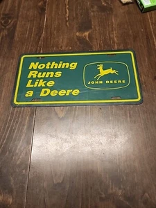 Novelty Front License Plate John Deere Nothing Runs Like A Deere Plastic - Picture 1 of 4