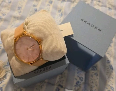 Reloj analógico Skagen Skw2704 tono oro rosa esfera fregona correa de cuero beige nuevo con etiquetas $145 Foto 1 de 4