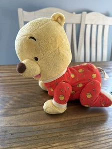Peluche Disney Crawling Winnie the Pooh 8 1/2 Just Play Baby Musical Pals - Imagen 1 de 12
