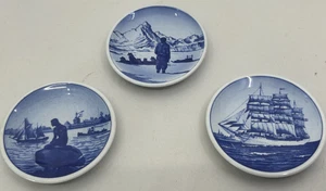 Vintage 1950-1973 Set of 3 Royal Copenhagen 2010 Series Mini Plates Plaquettes - Picture 1 of 14