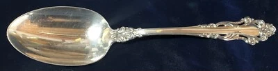Cubiertos de ley Reed and Barton, Grand Renaissance, cuchara para servir, 8 5/8 pulgadas Foto 1 de 4